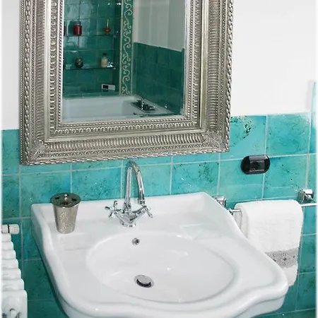 Domus Rosae Bed and Breakfast