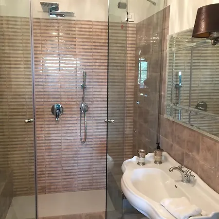 Domus Rosae Bed and Breakfast